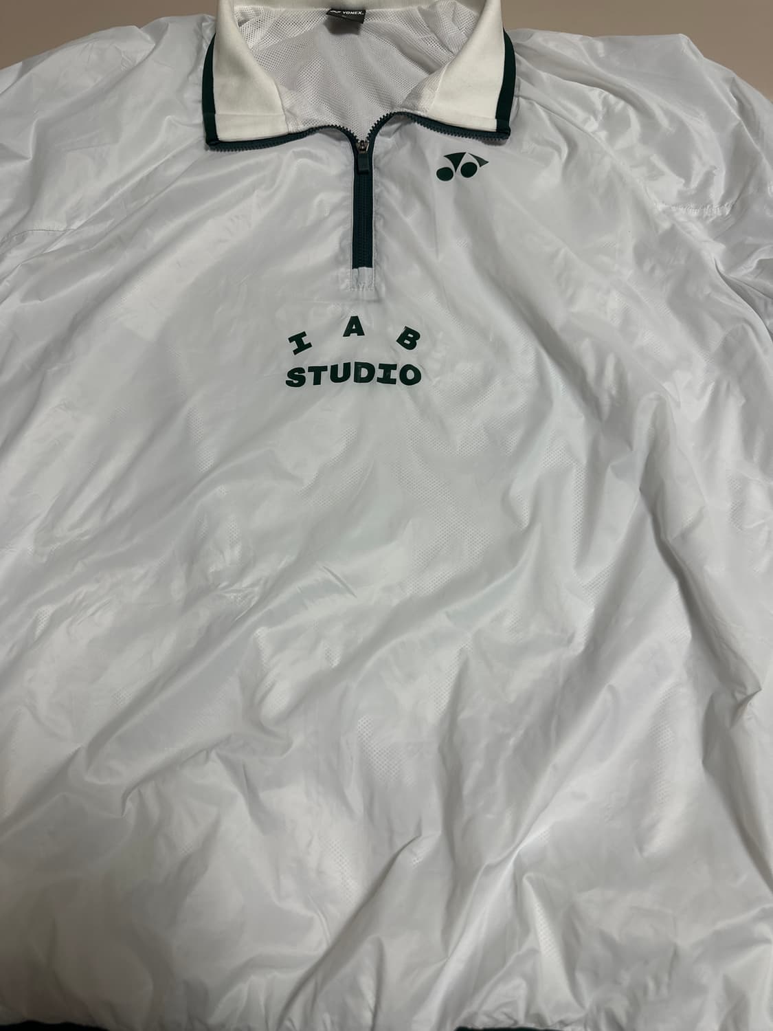 아이앱 스튜디오 x 요넥스 우븐 풀오버 풀오버 화이트 상품이미지6