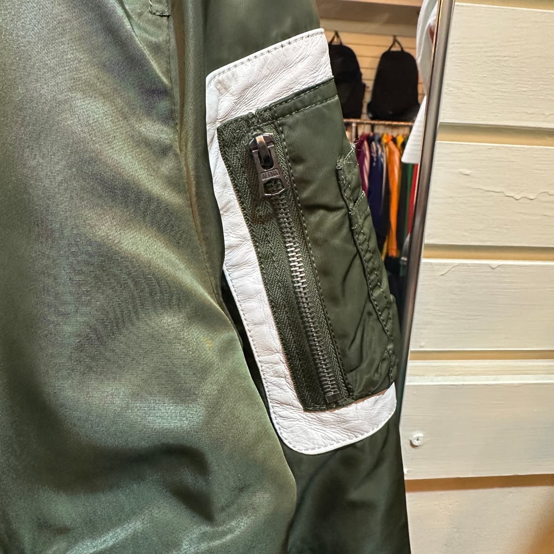 알파인더스트리 무신사 콜라보 MA-1 항공점퍼 세이지그린  상품이미지4