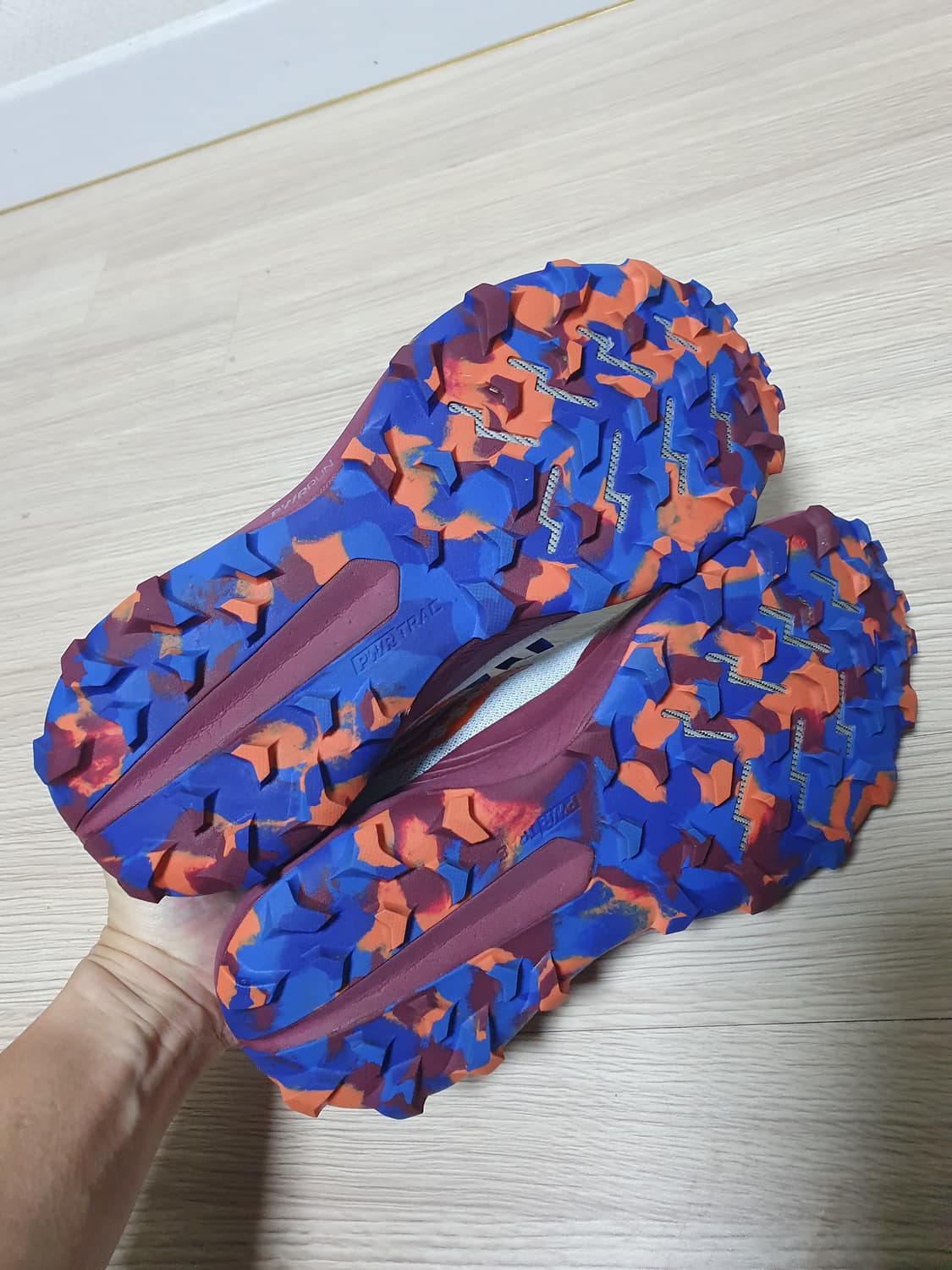 써코니 페레그린 14 트레일러닝화 245 상품이미지7