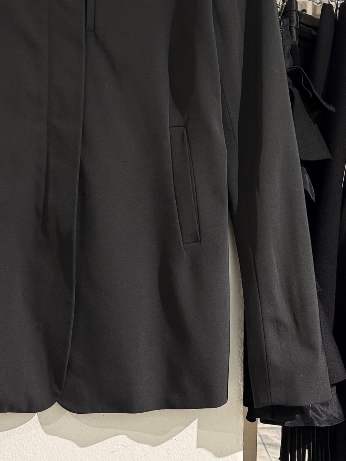 질샌더 블랙 하이넥 히든 버튼 미니멀 자켓 상품이미지5