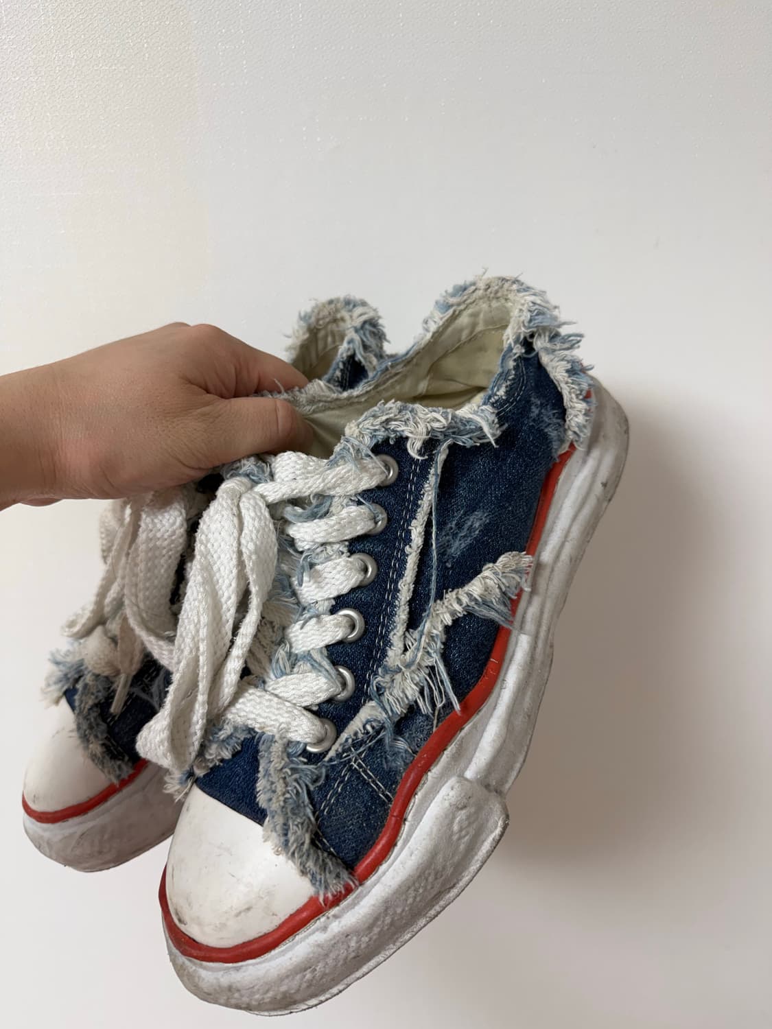 미하라 야스히로 X 나이젤 카본 로우 컷스니커즈 하드워시 데님 상품이미지7