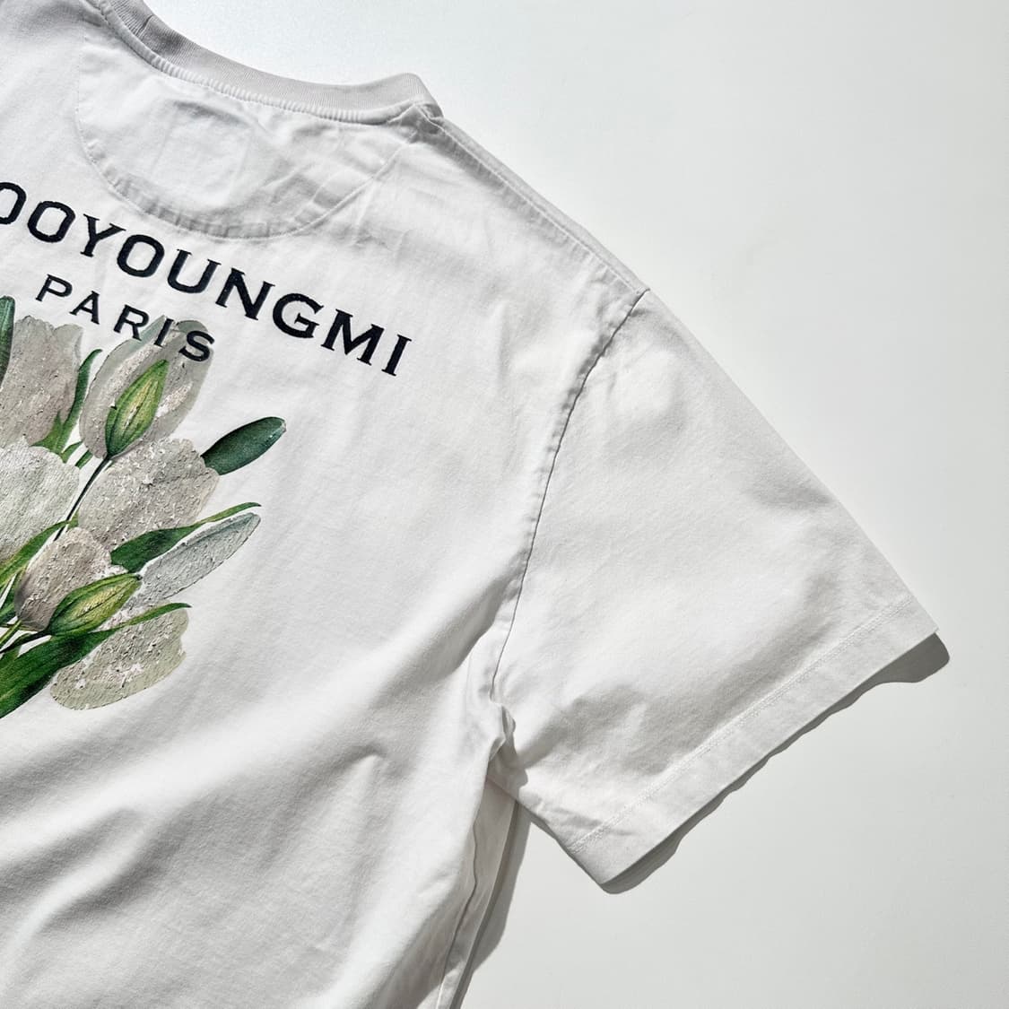 (매장판) 우영미 플라워 프린트 백로고 반팔 티셔츠 상품이미지7