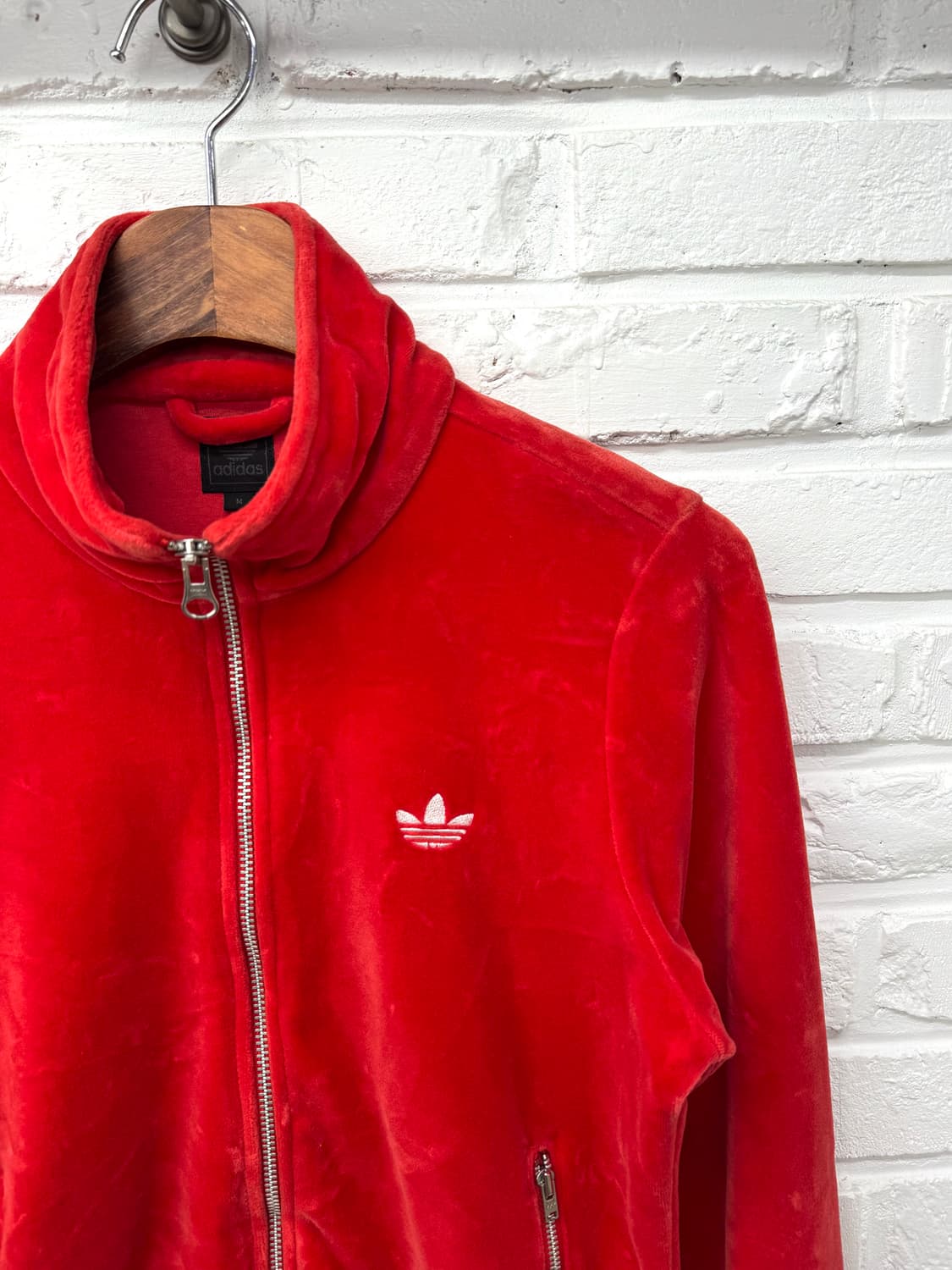 아디다스 레드 벨벳 후드집업 상품이미지4