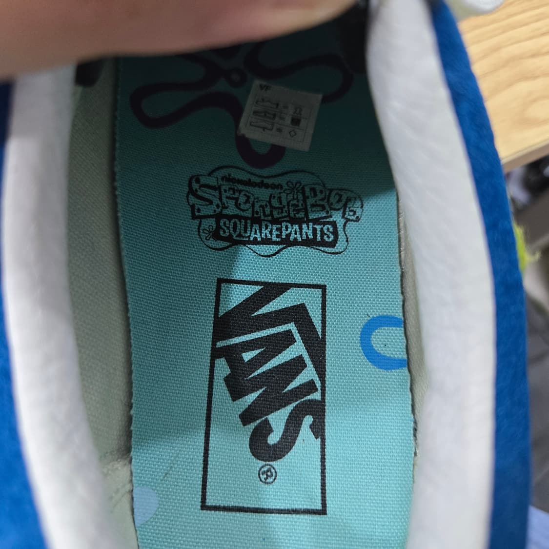 240 반스 올드스쿨 x 스펀지밥  상품이미지9