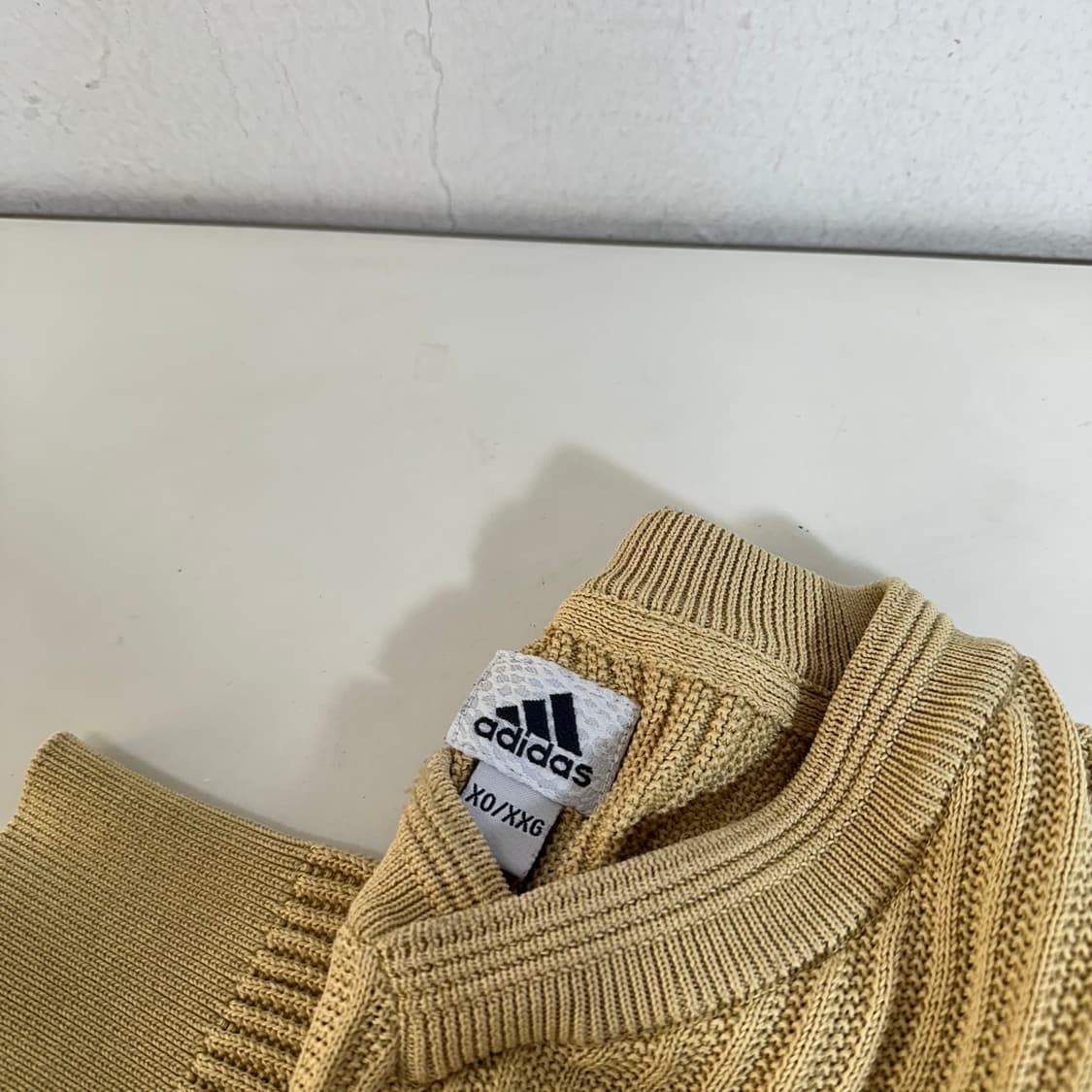 XL 아디다스 라이트겨자 3STRIPES 루즈핏 브이넥면니트 상품이미지4