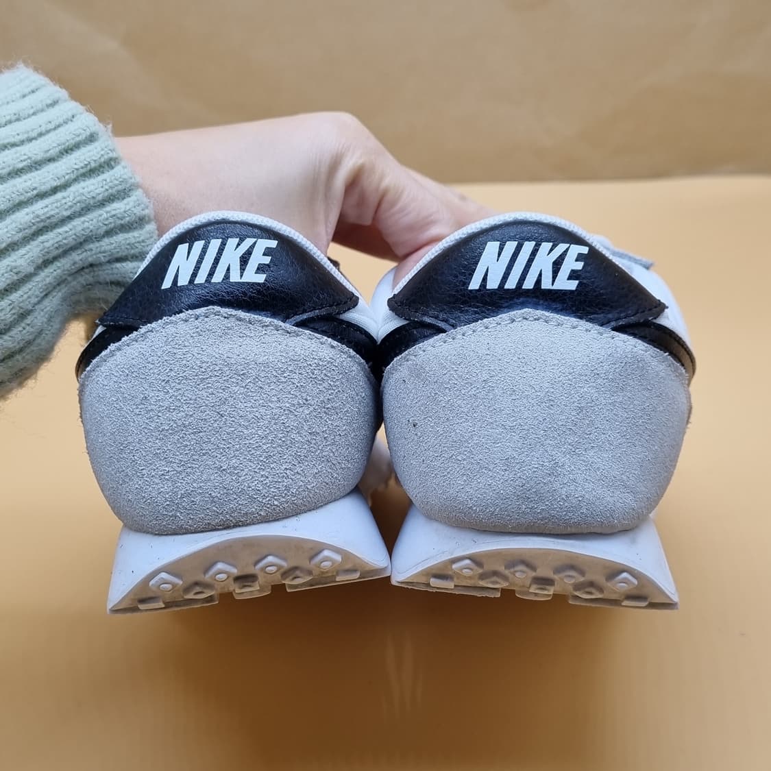 나이키 데이브레이크 흰검 여성운동화240  상품이미지4