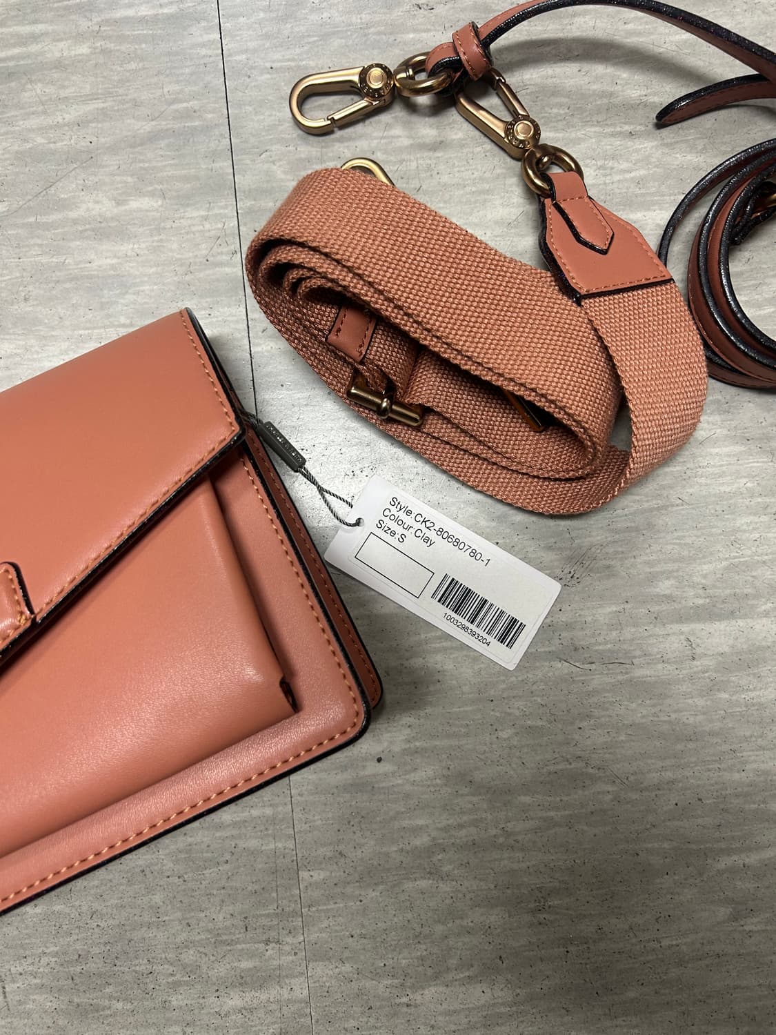 찰스앤키스 미니 크로스백 클레이 S 새상품급 가방 상품이미지7