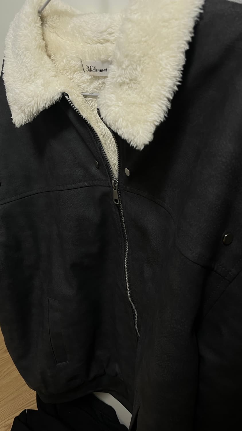 무스탕기모자켓 팝니다 새상품 상품이미지2