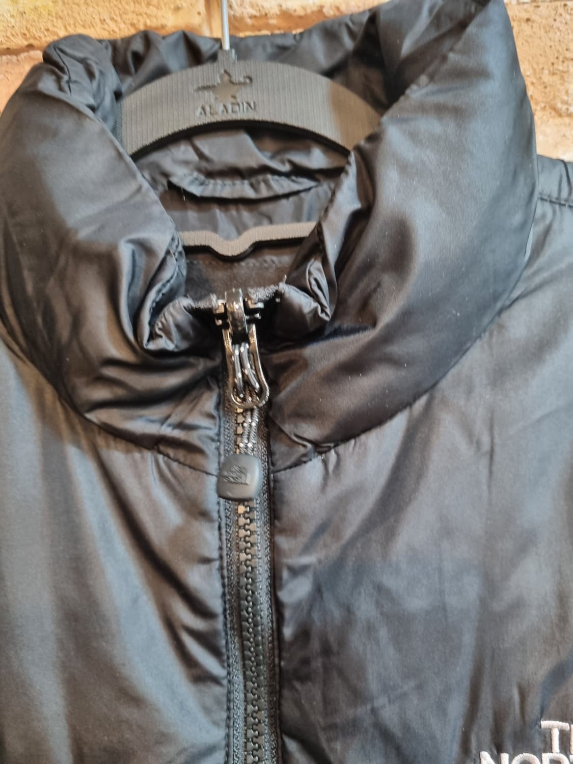 노스페이스  600 구스패딩 블랙 상품이미지3