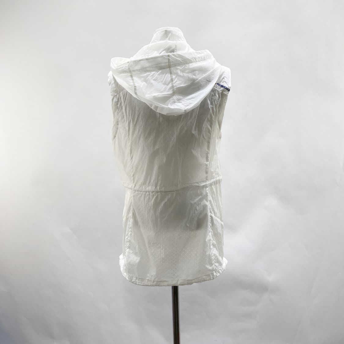 아이더 여성바람막이베스트 화이트 95 상품이미지3