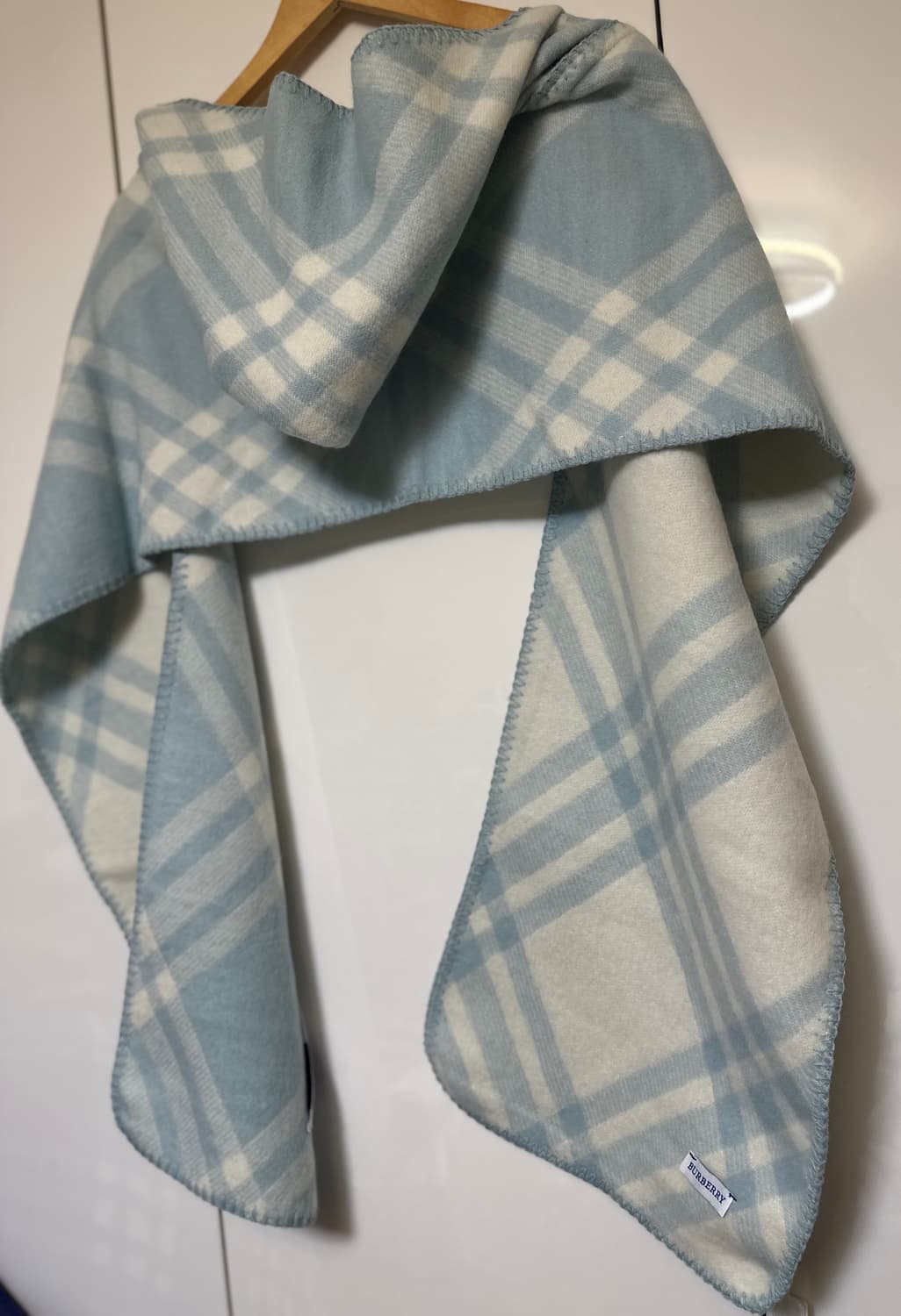 버버리 체크 머플러 울후드 머플러하늘색 남여공용 상품이미지6