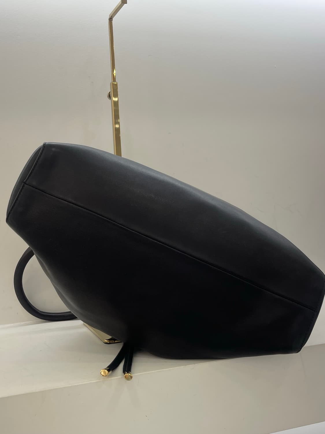 페라가모 가죽 버킷백 한국명품감정서 동봉 상품이미지5