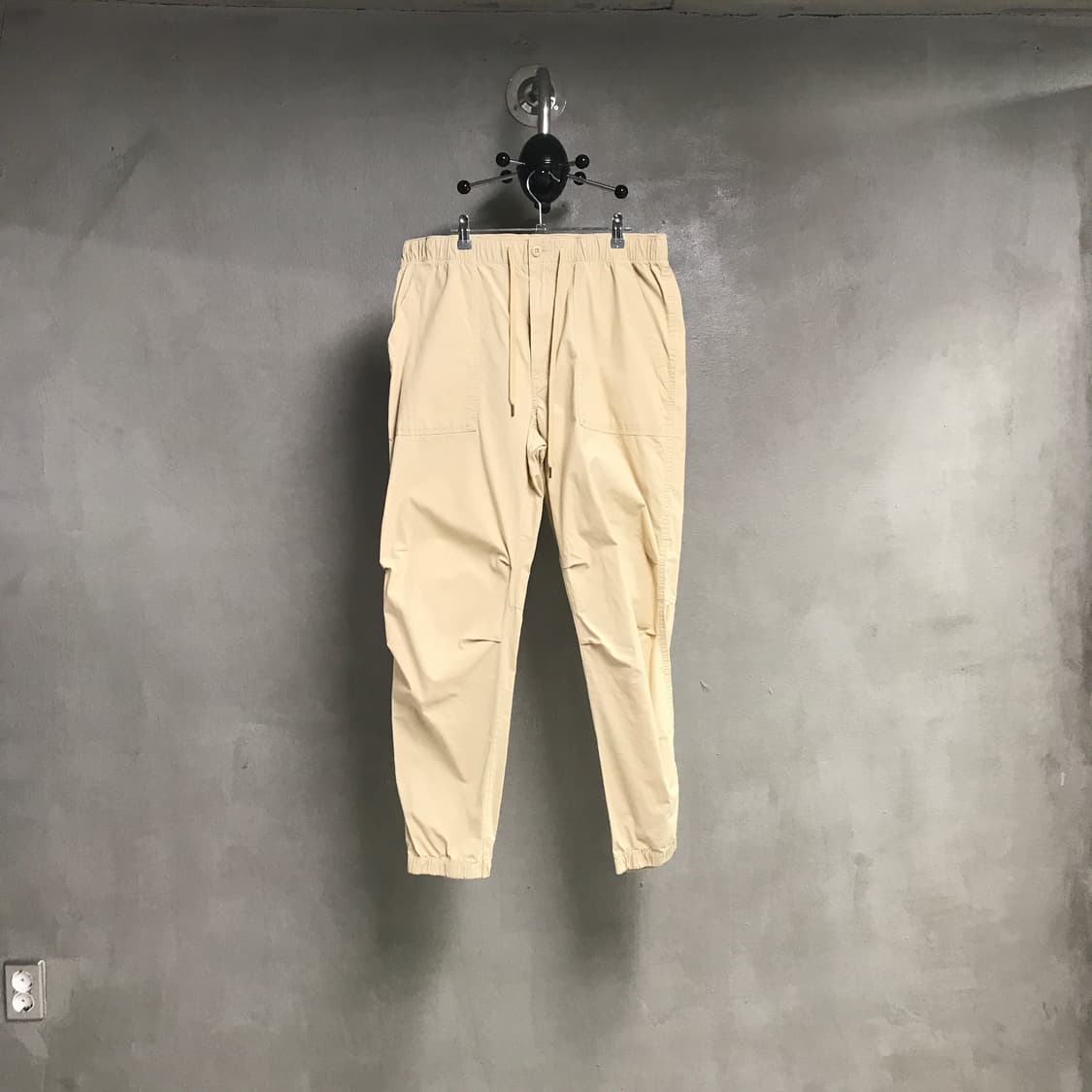 폴로 랄프로렌 나일론 조거 팬츠 베이지 XL 상품이미지1