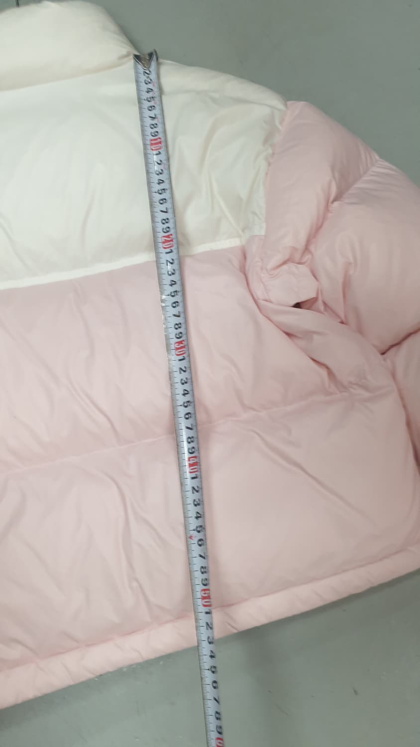 GUESS 핑크 다운 숏 패딩 상품이미지8