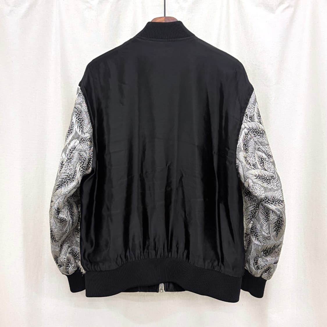 드리스반노튼 자수 봄버 자켓 상품이미지6