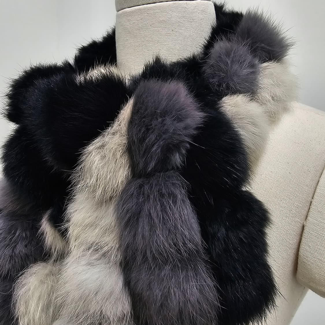 그라데이션 래빗퍼 폼폼 머플러  상품이미지5