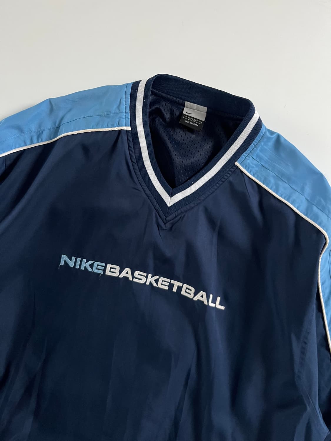 Nike 나이키 베스킷볼 네이비컬러 브이넥 웜업 상품이미지3