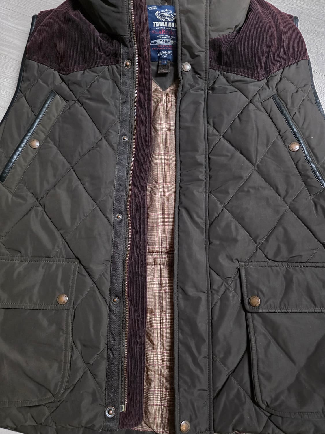 올젠 테라노바 덕다운 베스트조끼.   
싸이즈 105 상품이미지6