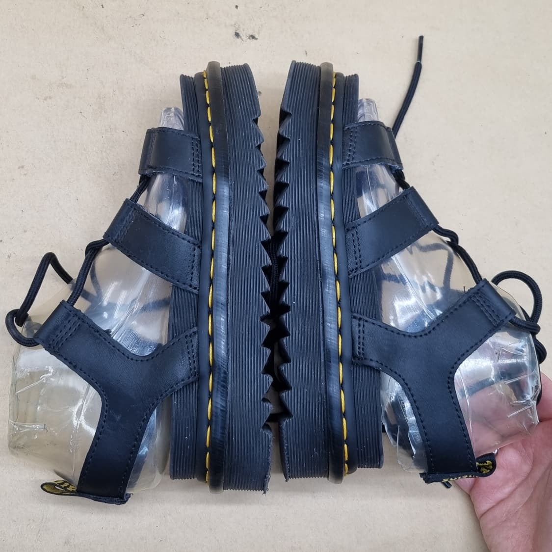 닥터마틴 나틸라 블랙 여성 샌들220 상품이미지5