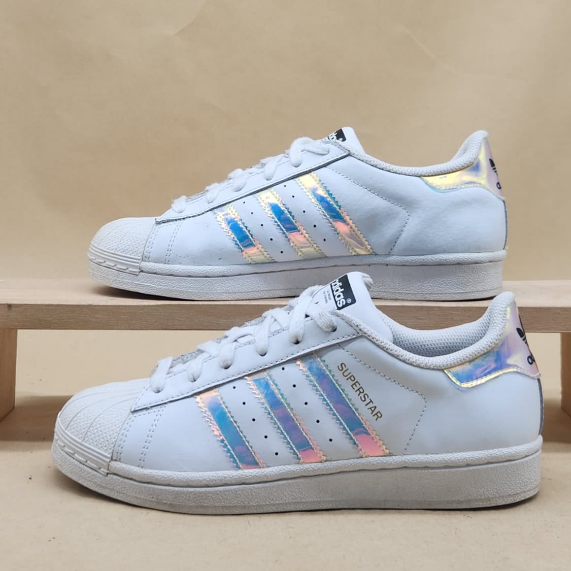 아디다스 슈퍼스타 홀로그램 스니커즈 235 상품이미지1