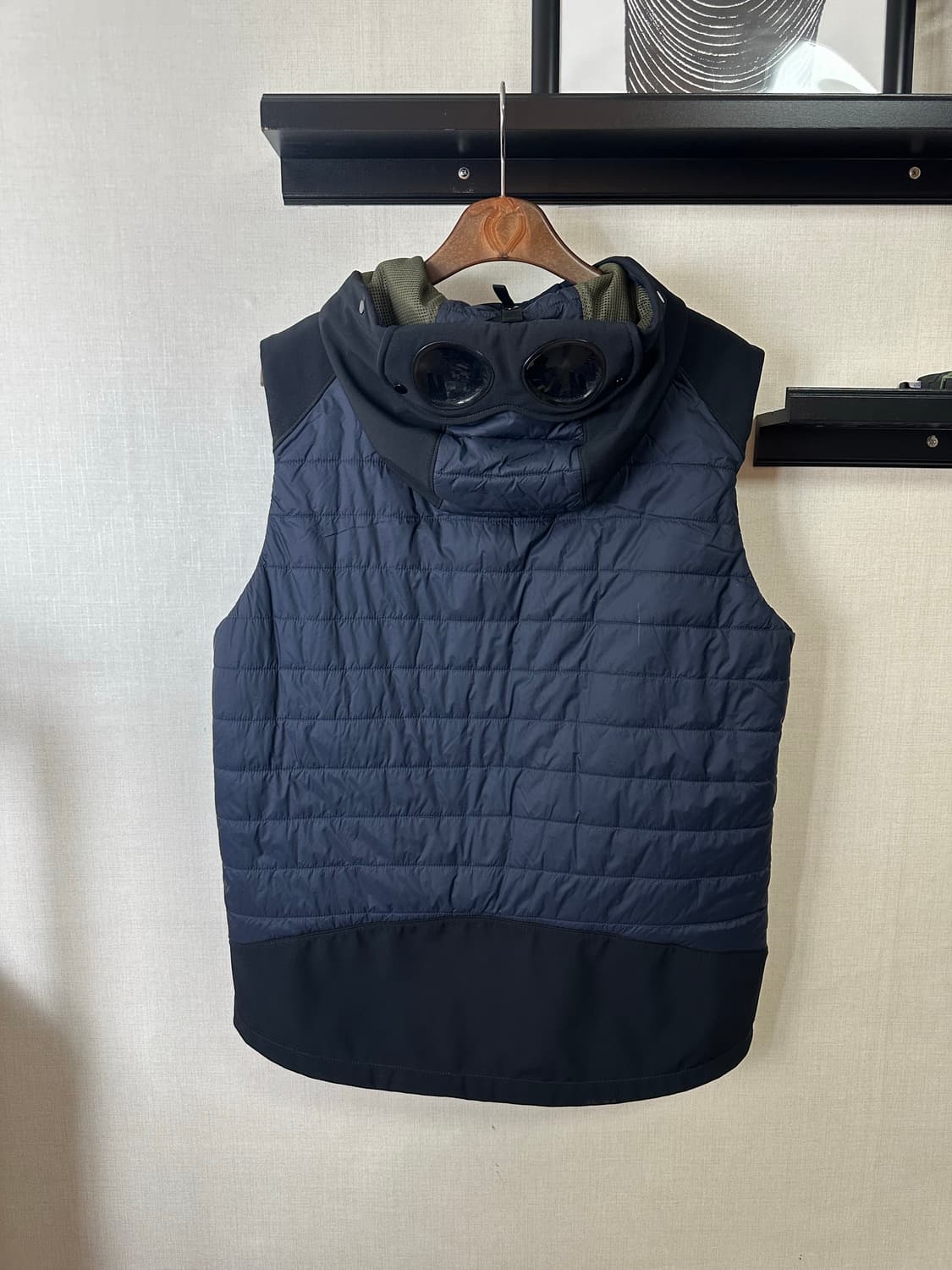 Cp컴퍼니 고글후드 패딩조끼 56size 상품이미지7