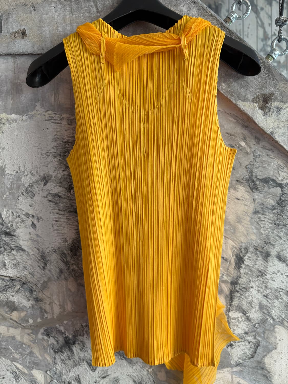 PLEATS PLEASE ISSEY MIYAKE Jaune Top 상품이미지8