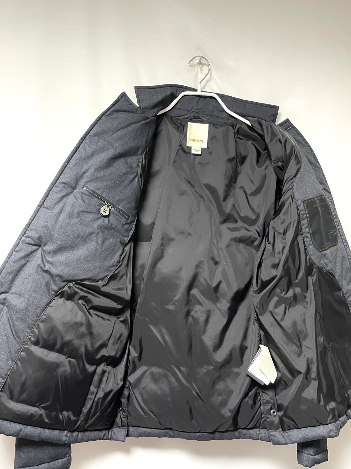 DIESEL 디젤 남성 덕다운 쓰리포켓 패디드 자켓 M _ 차콜 상품이미지9