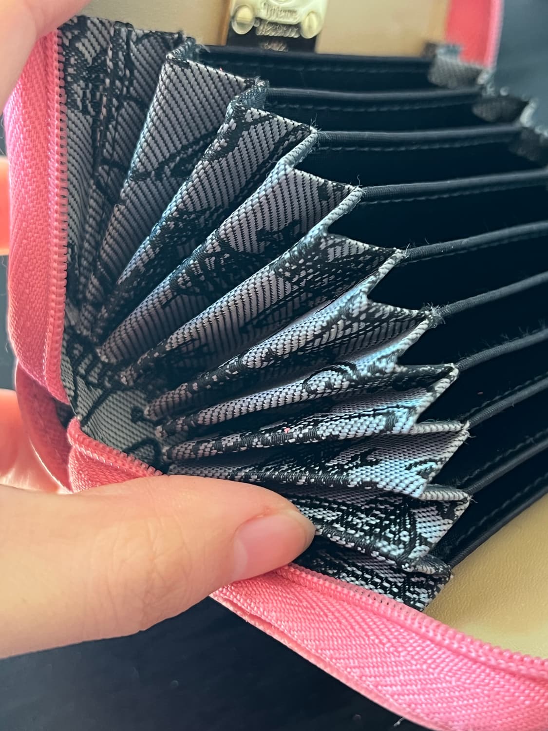 비비안 웨스트우드 코랄핑크 카드지갑 상품이미지7