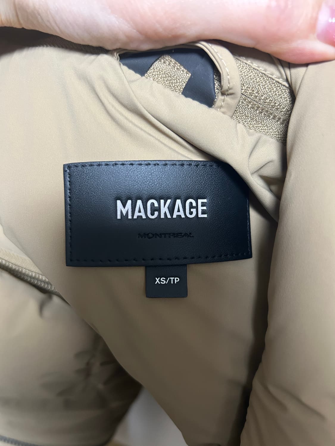 맥케이지 일레나 여성패딩 다크카멜색상 상품이미지9