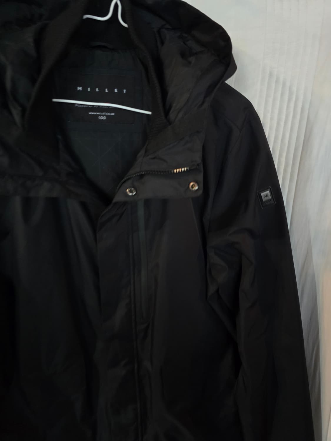 밀레 후드 바람막이 자켓 상품이미지1