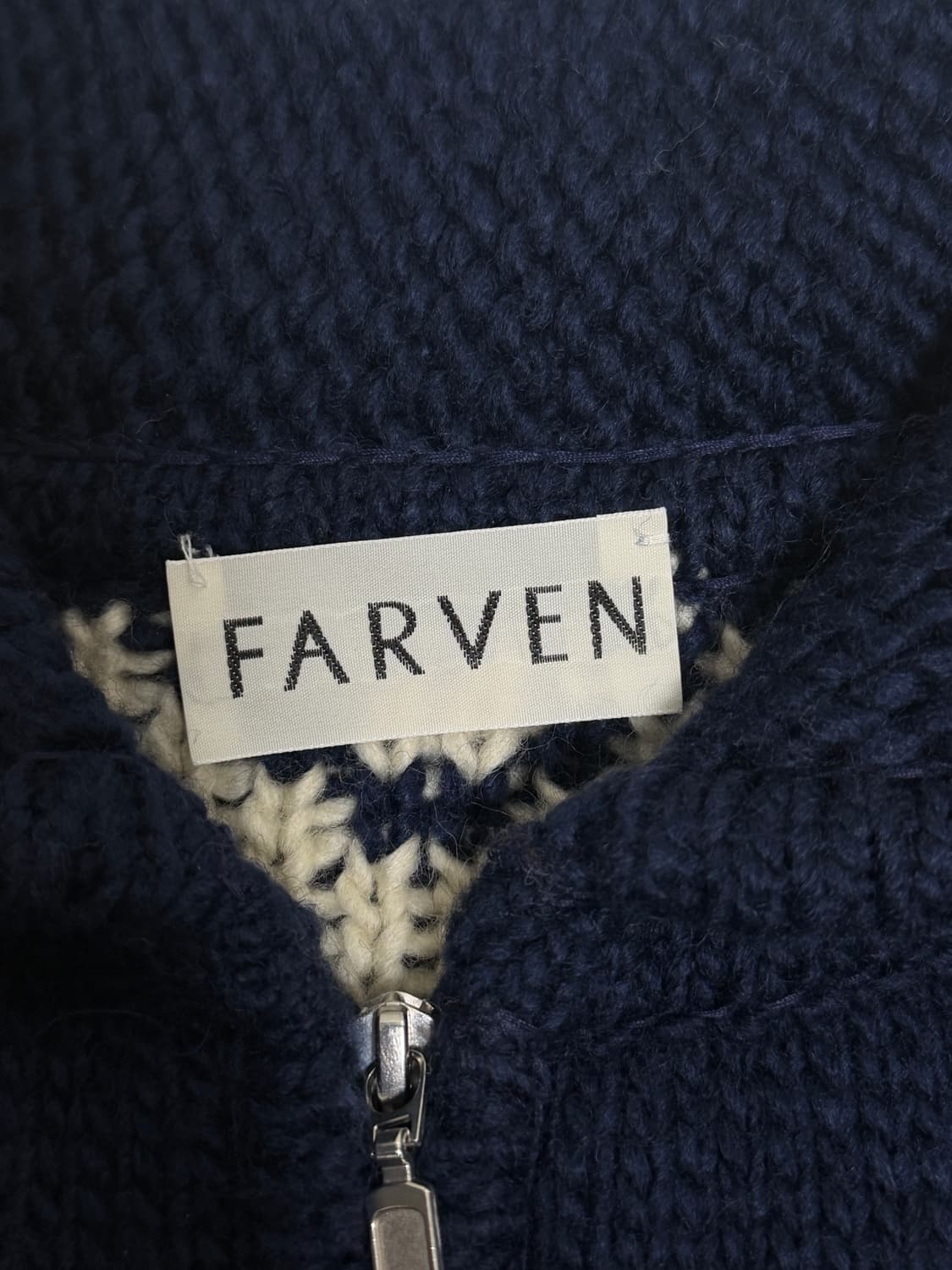 farven 파르벵 홀리데이 퍼피 집업 울 가디건 코위찬 상품이미지3