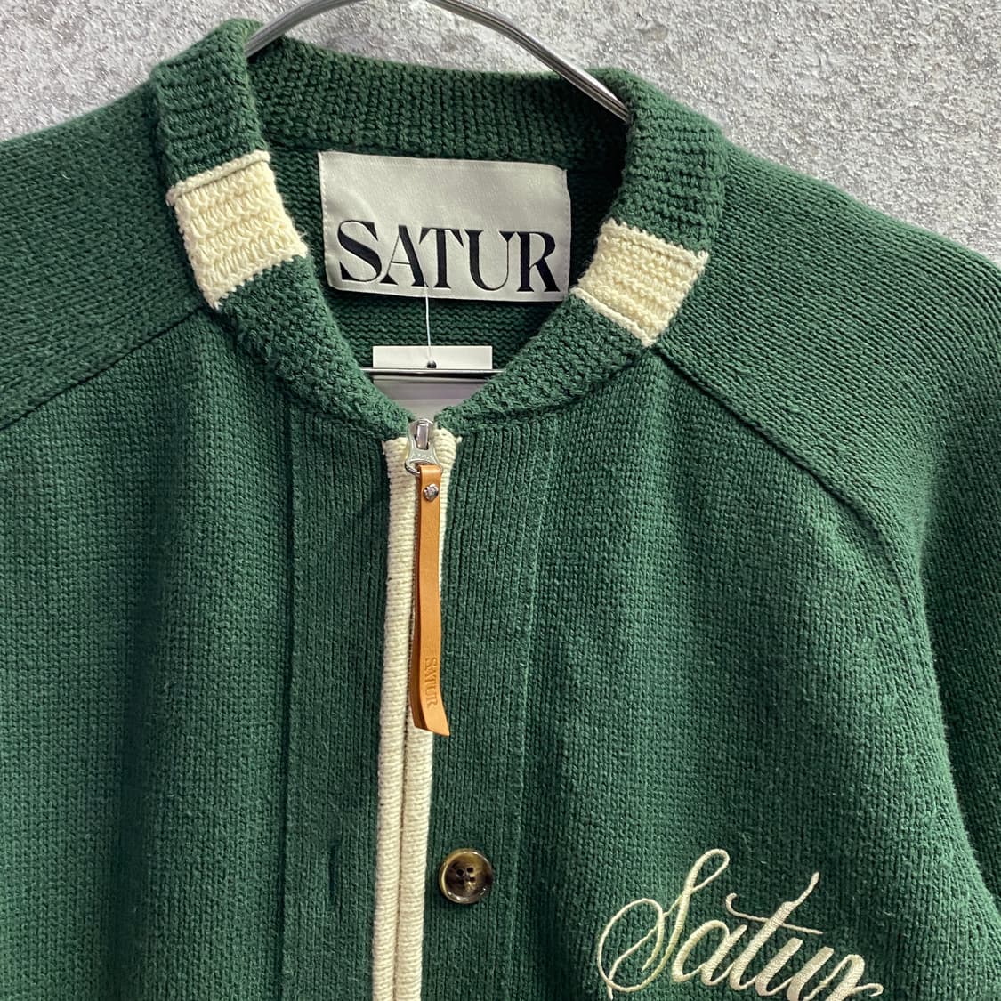 세터 스몰로고 투웨이 버튼 니트집업 B3356 상품이미지3