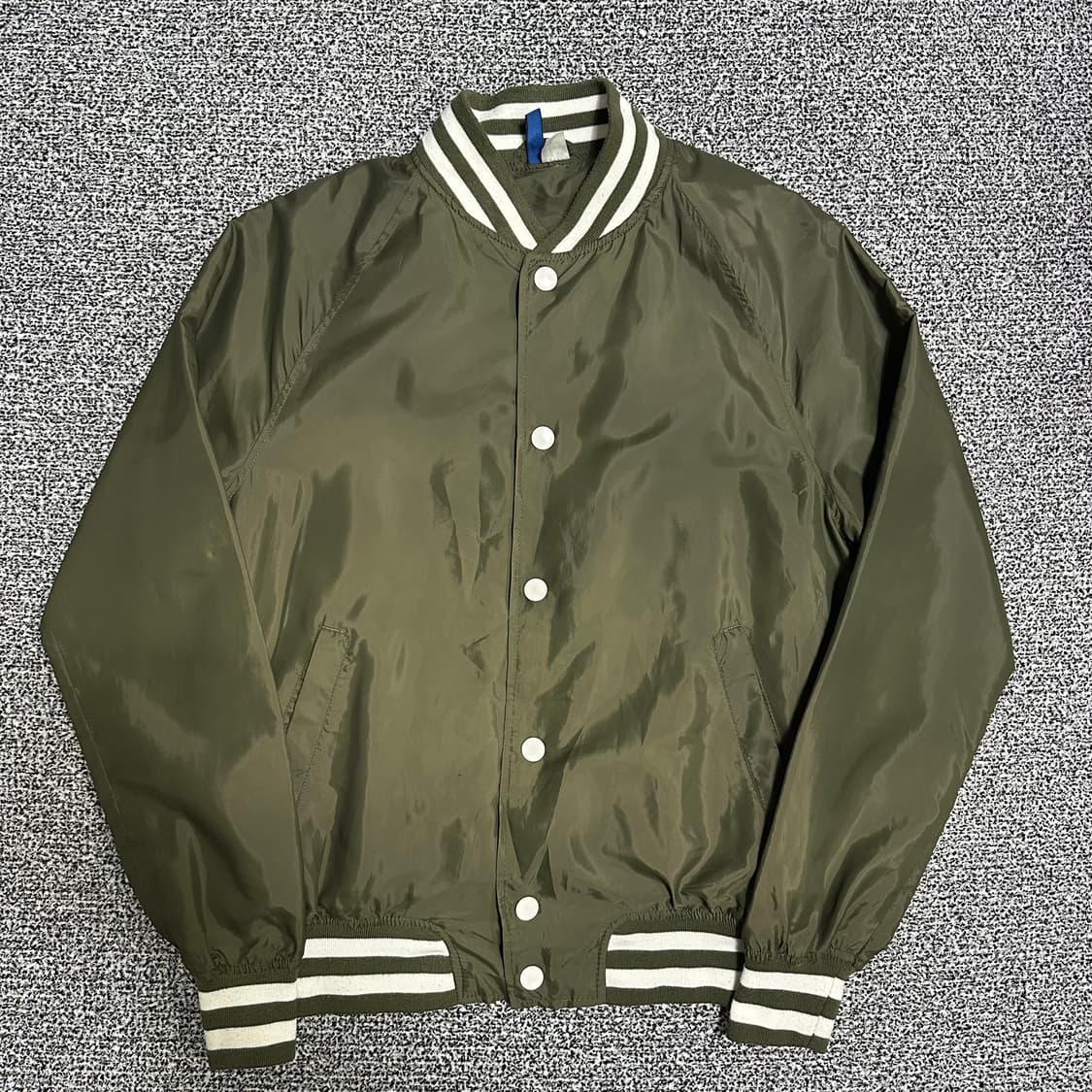 (M) H&M 올리브색 바시티 자켓 상품이미지1