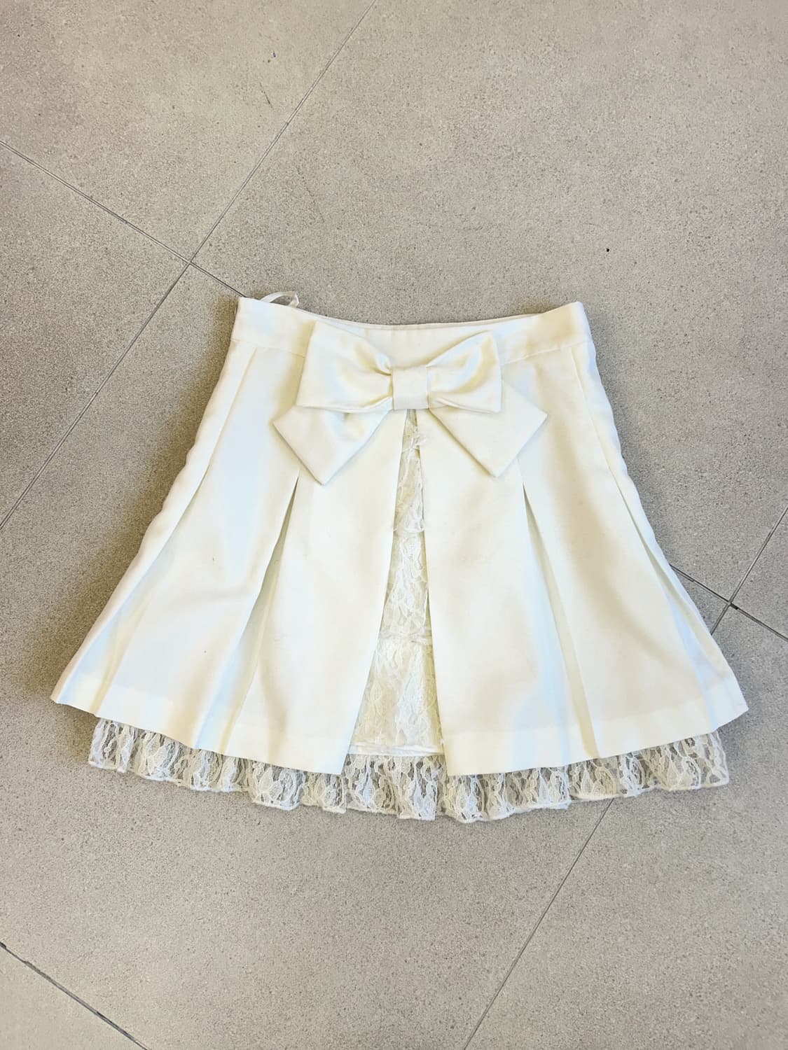 화이트 리본 플리츠 스커트 상품이미지1