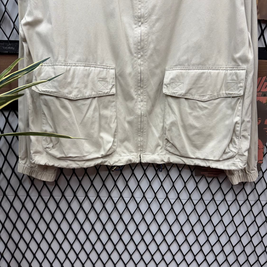 00s 하드록 X 타미힐피거 올드스쿨 봄버자켓 투포켓 디테일 화이트 상품이미지4