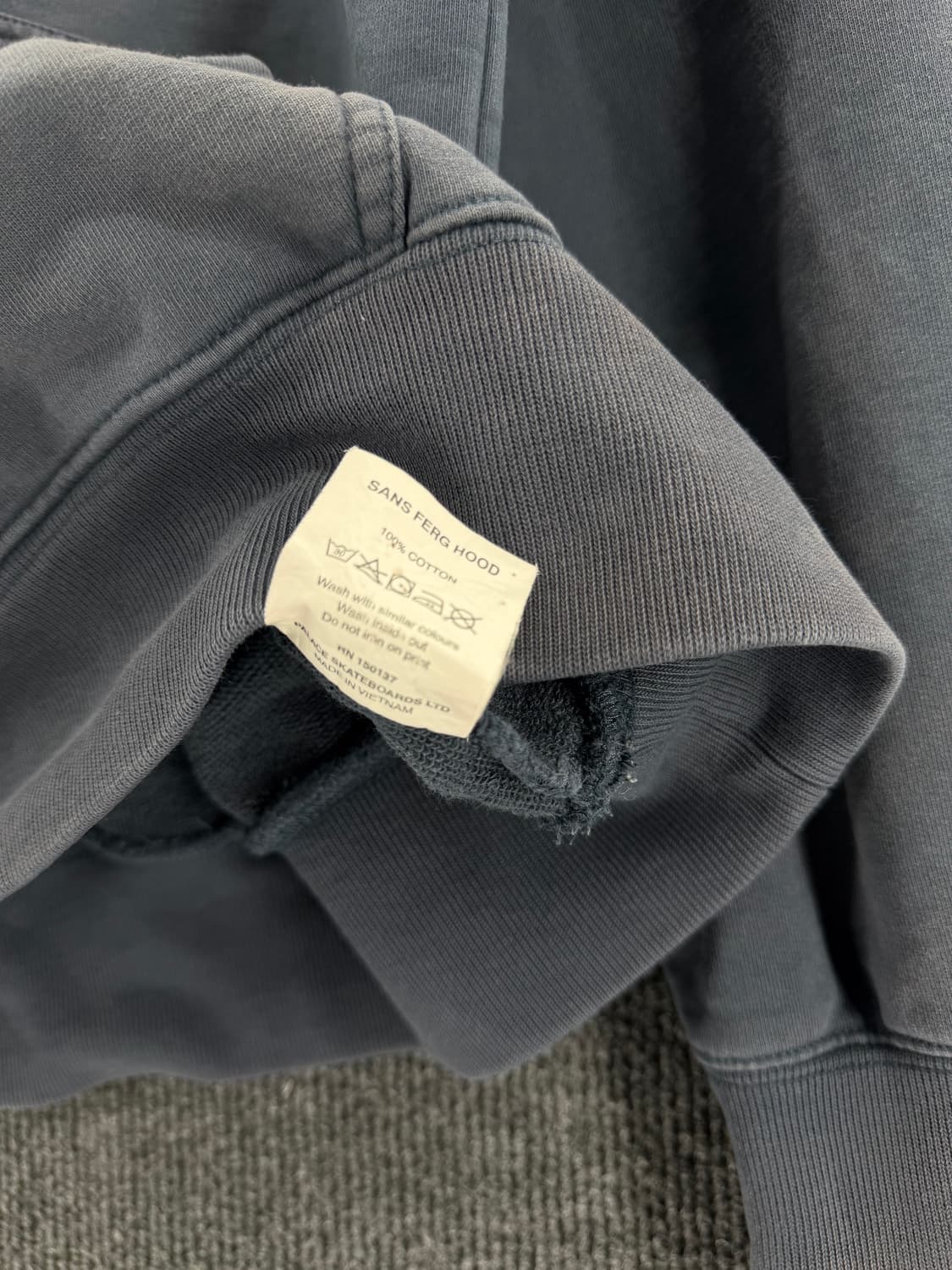 18ss 산스 퍼그 후드티 상품이미지10