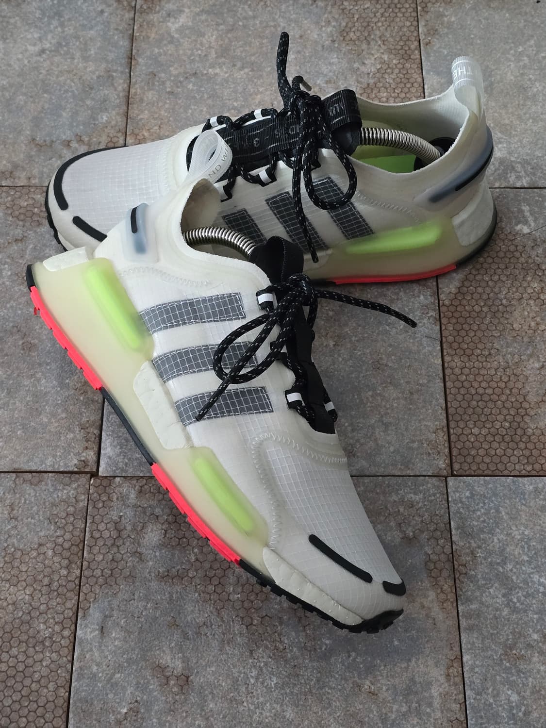 (250)아디다스 nmd v3 크리스탈 화이트 상품이미지6