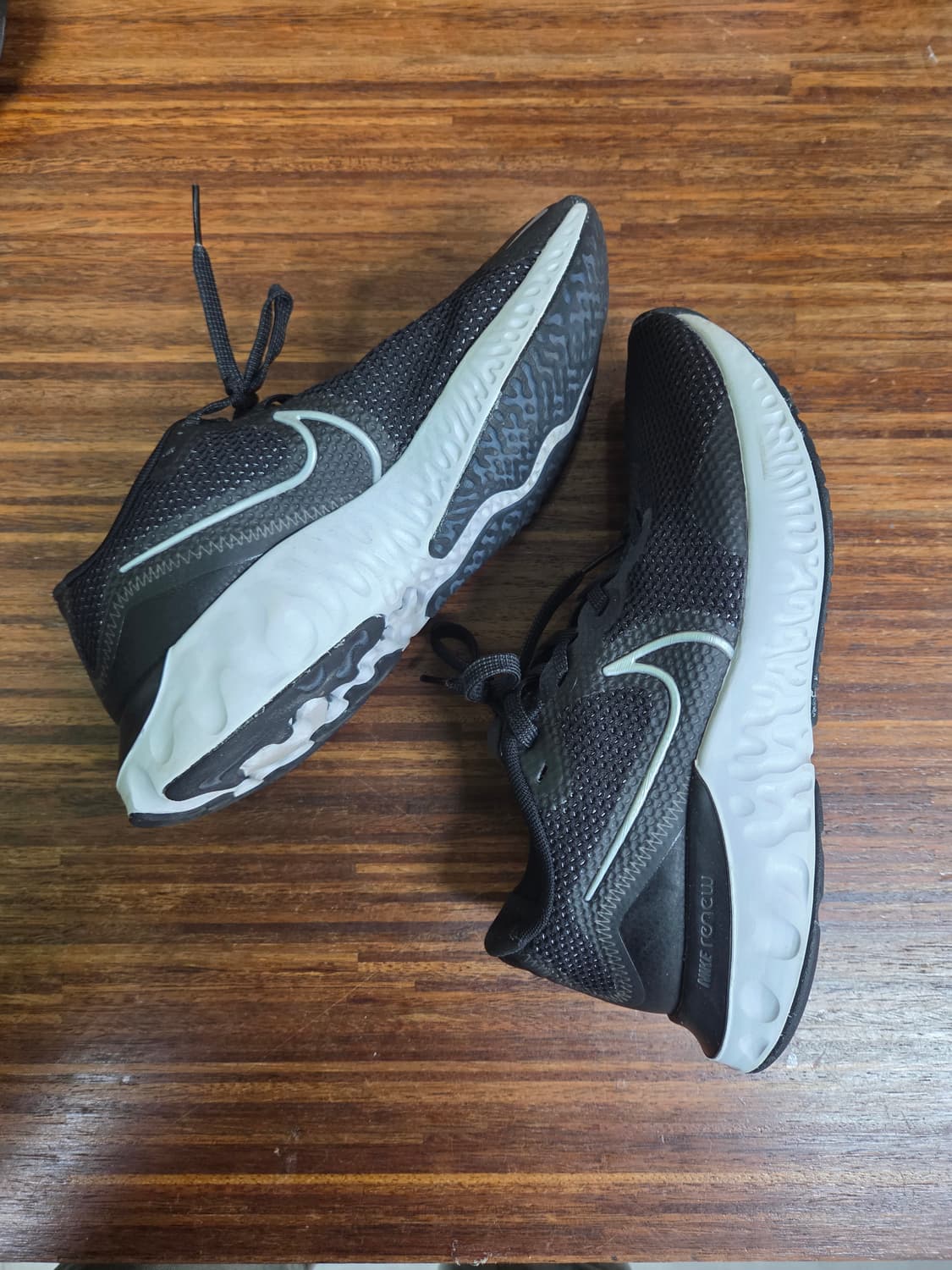 나이키 리뉴 런 러닝화 255 상품이미지1