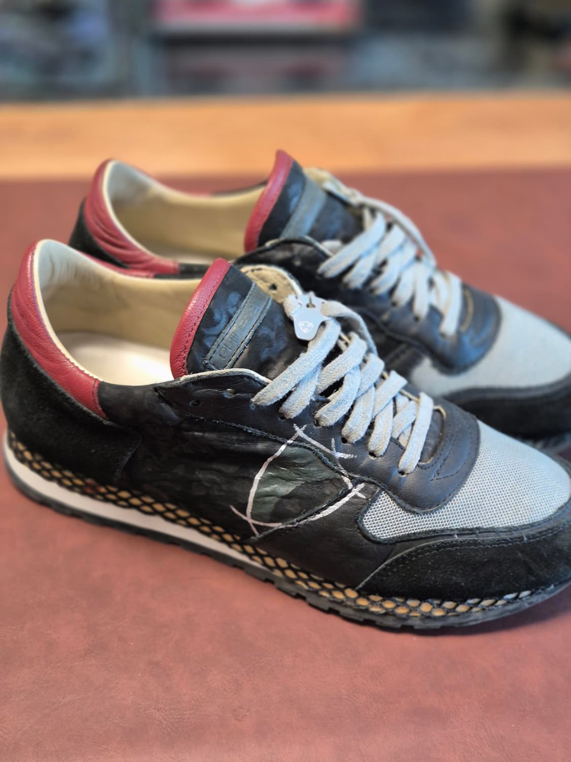 실착용2회255-260(40) 정품 필립모델 스니커즈 상품이미지3