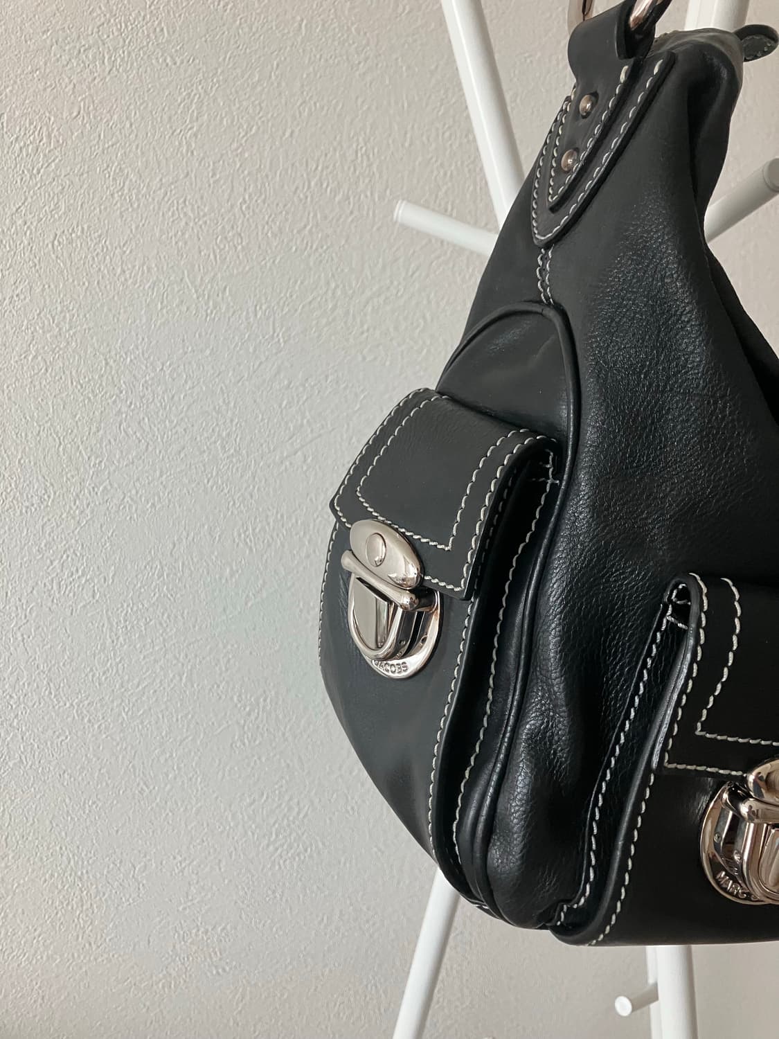 마크제이콥스 포켓 스티치 숄더백 핀터깔 상품이미지3