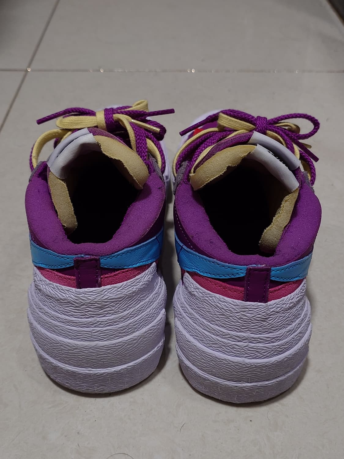 [270] 나이키 x 사카이 x KAWS 블레이저 로우 '퍼플 더스크' 상품이미지2