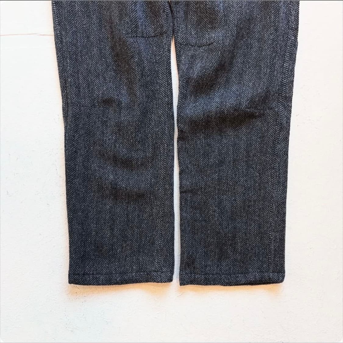 클래식 헤링본 베이스 논네이티브 슬랙스 팬츠 상품이미지4