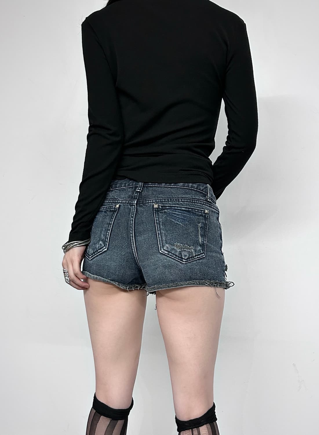 Studded Distressed Denim Shorts 상품이미지3