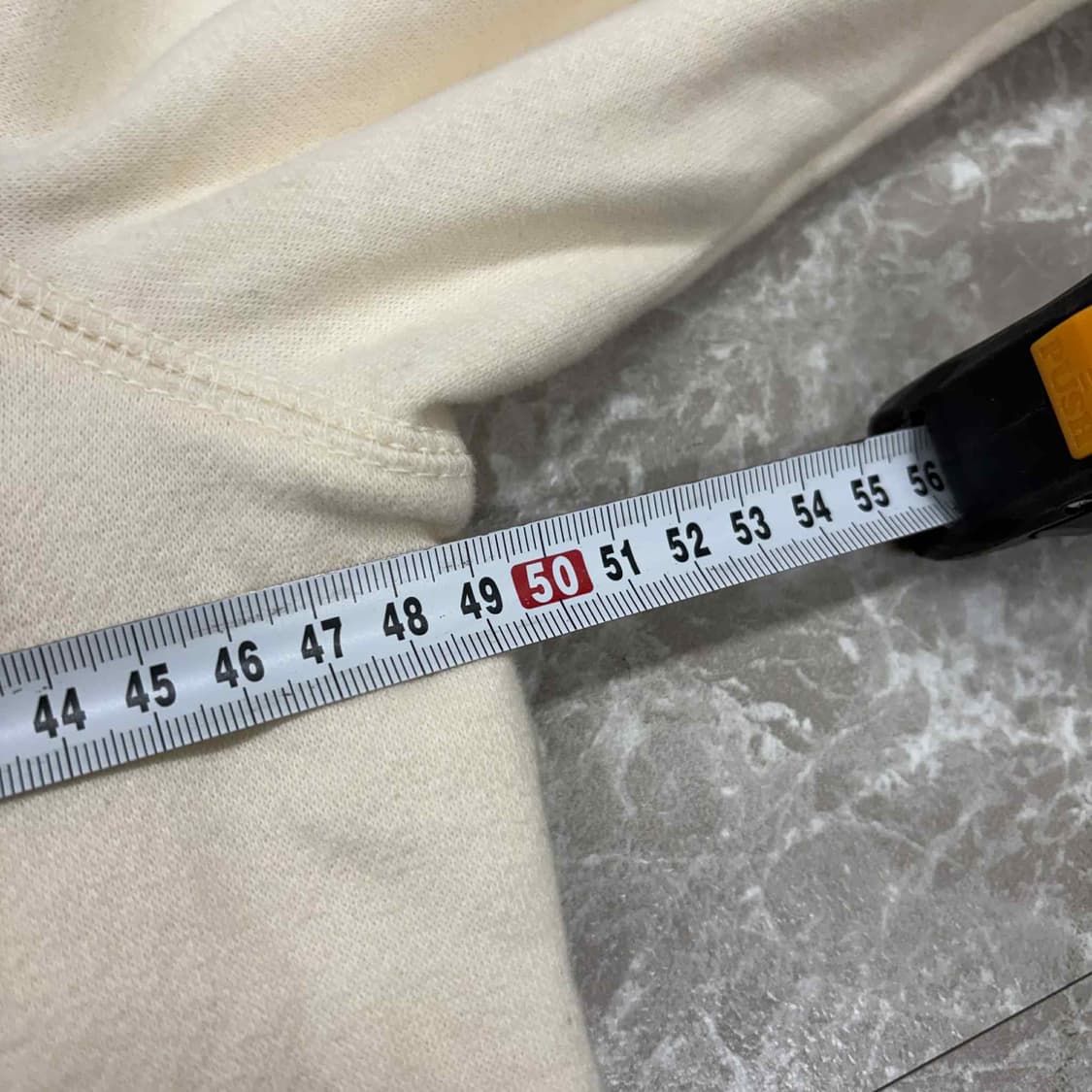 후아유 아이보리 양털 스웻 후드집업 희귀져지(S) 상품이미지6