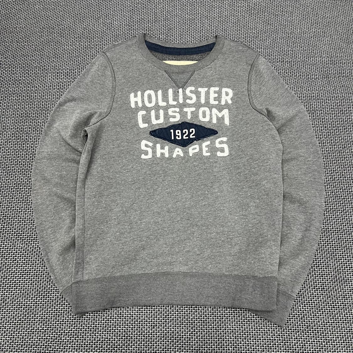 착샷O 홀리스터 그레이 슬리브 맨투맨 상품이미지1