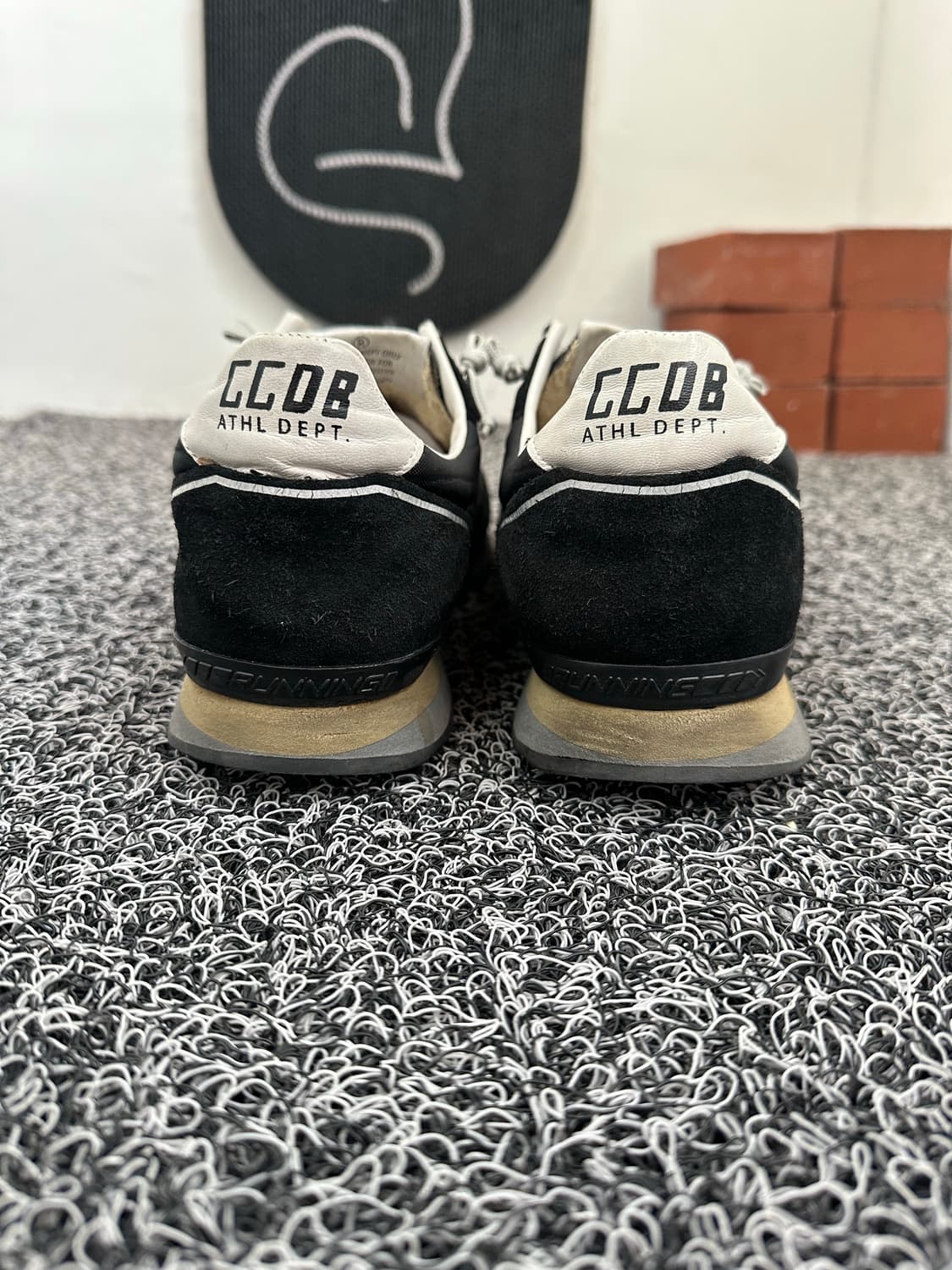 골든구스 러닝화 블랙 42  상품이미지4