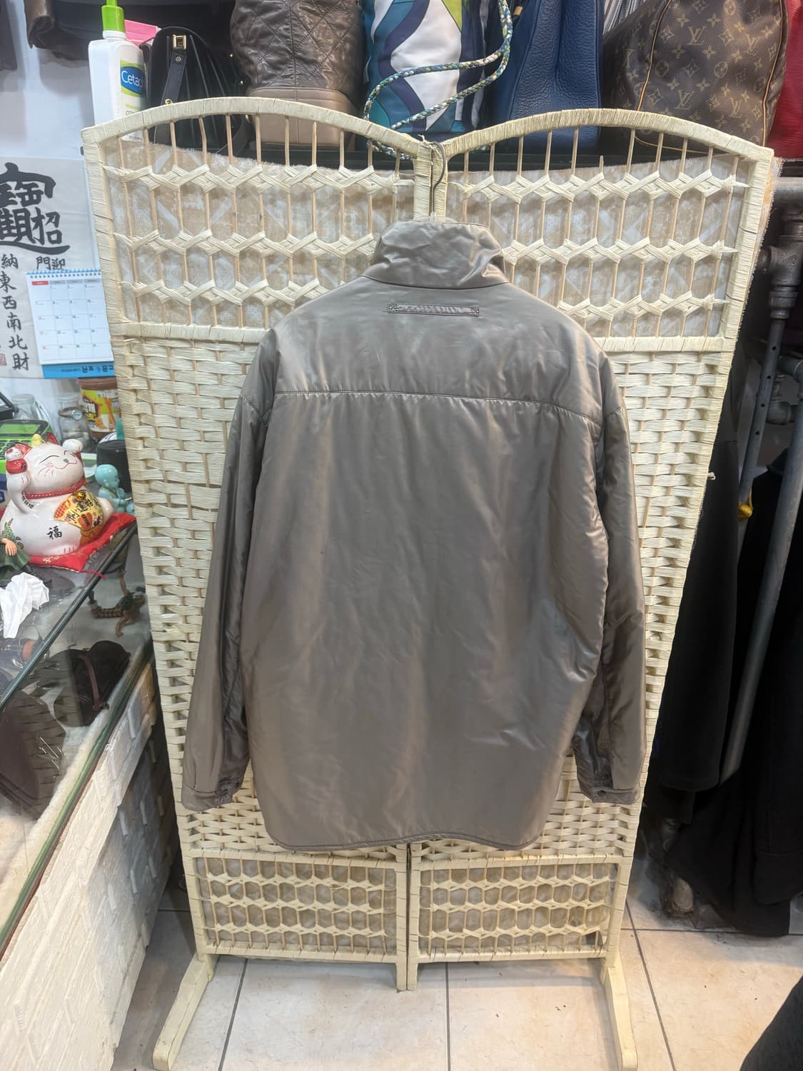 50/100-105 정품 프라다 경량패딩 팝니다 상품이미지9