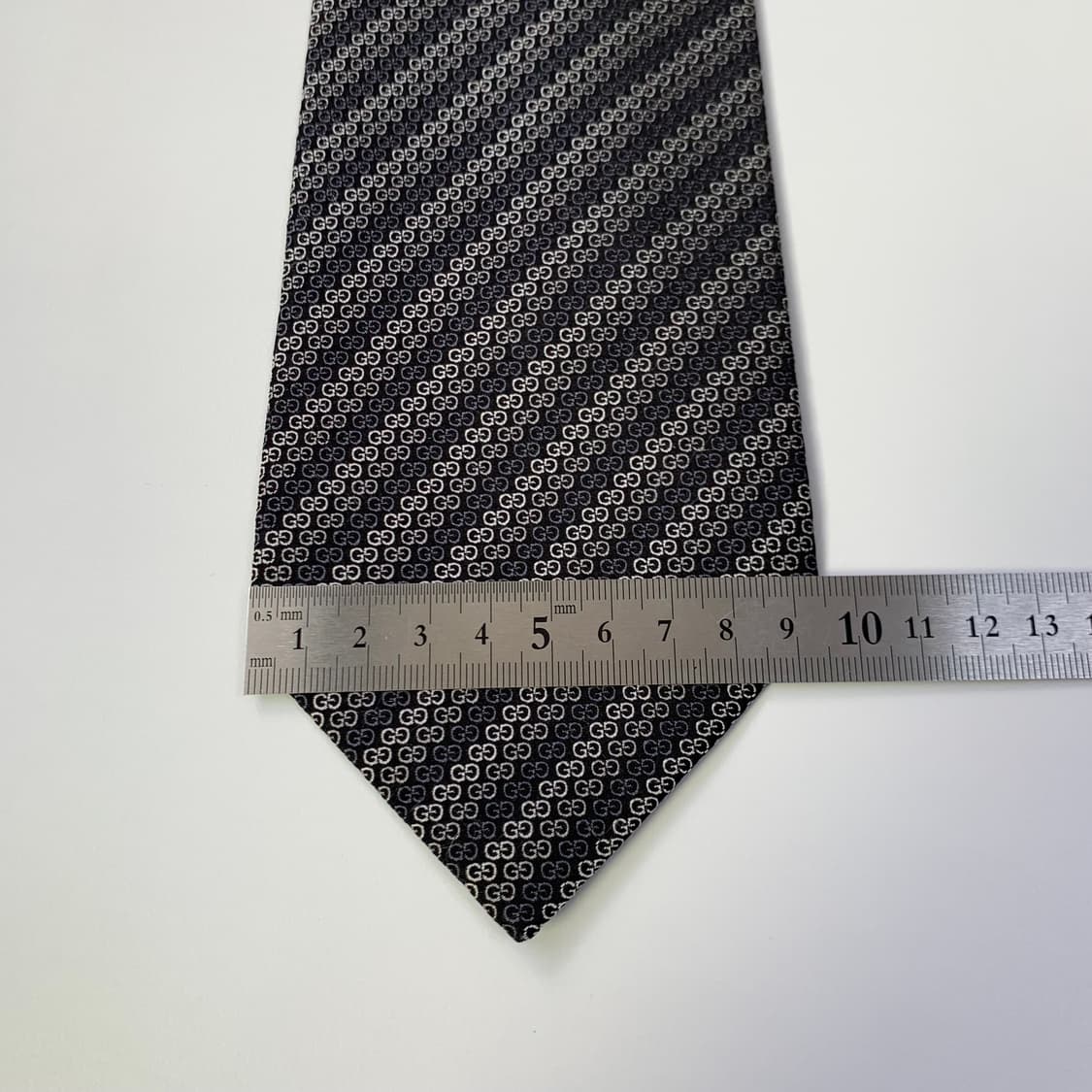 구찌(GUCCI) GG스몰로고 모노그램 블랙 명품넥타이 A+등급 상품이미지9