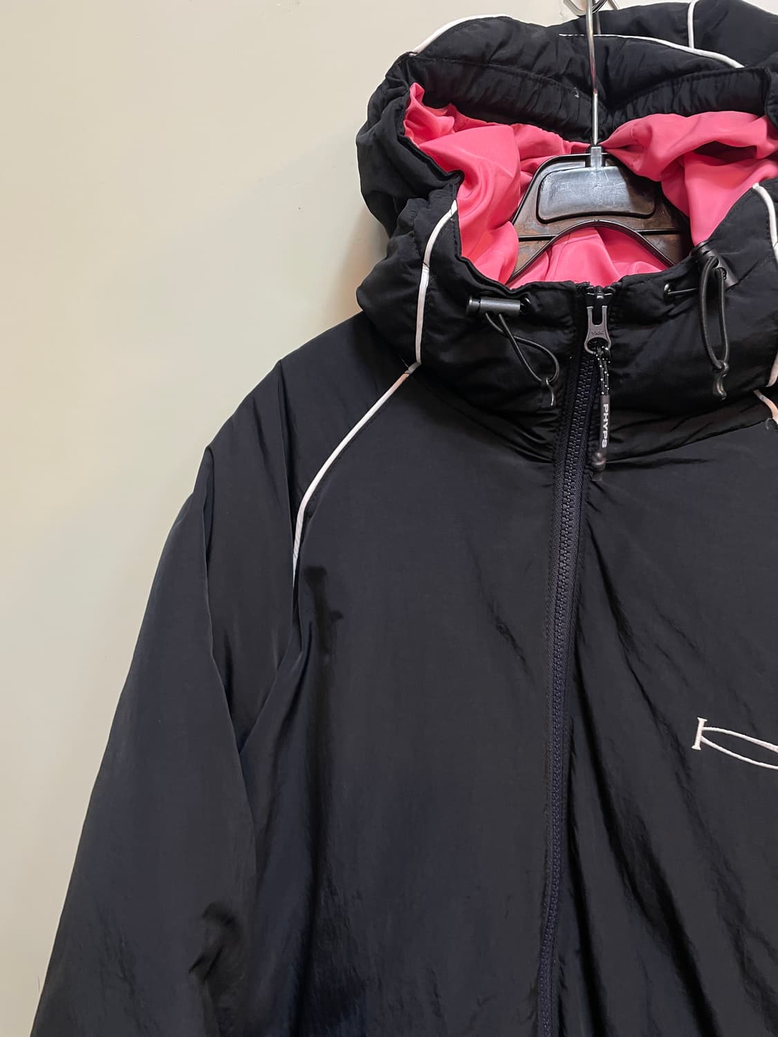 피지컬 에듀케이션 패딩 상품이미지3