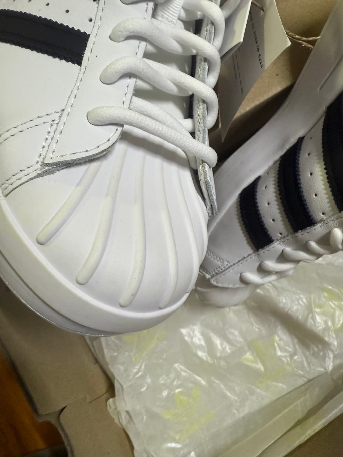 270사이즈 아디다스 슈퍼스타 아윤 우먼스 화이트 블랙 상품이미지2